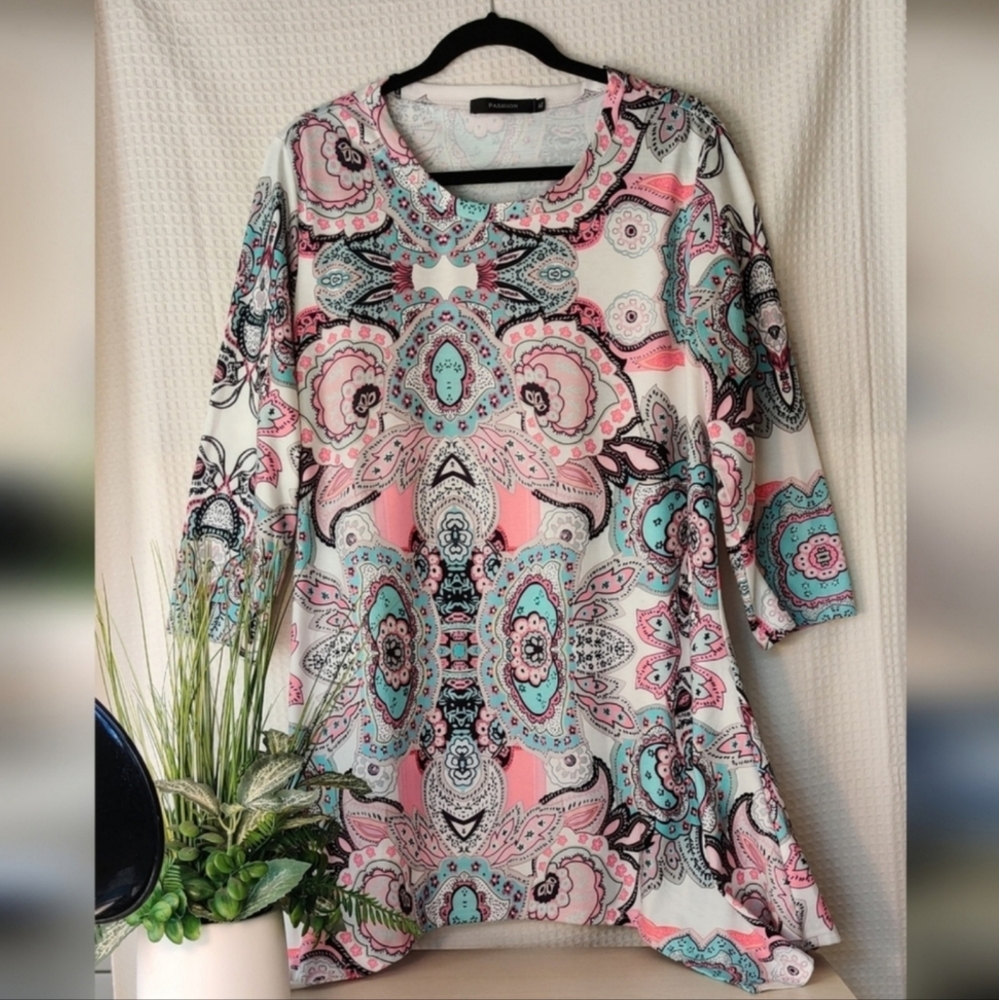 Fashion Bright Spring Floral Print 3/4 Sleeves, Asymmetrical Hem Tunic Top Sz XL